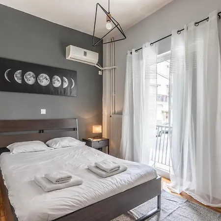 Aris Neos Kosmos Apartment Athens Exterior photo